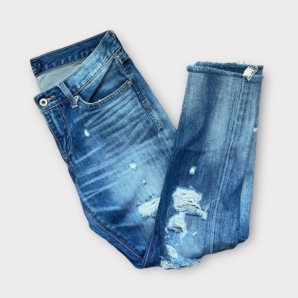 Lucky Brand Sienna Slim Boyfriend Distressed Jean Size 25  Cropped/ Ankle - Picture 2 of 3